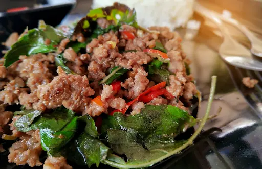 Thai Basil Beef Rolls