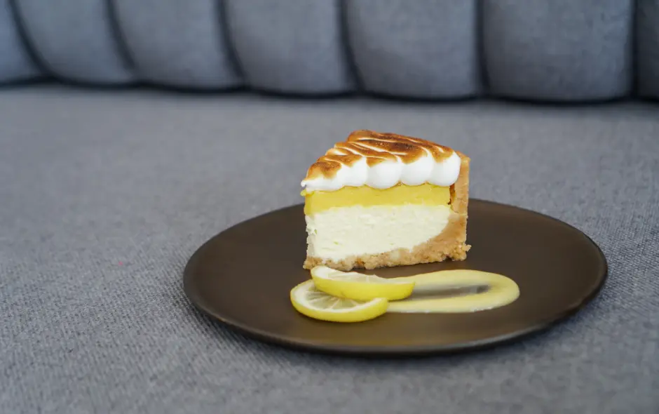 english-lemon-meringue-cheesecake