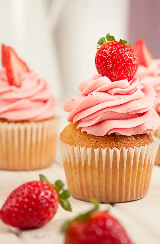 Strawberry Pretzel Salad Cupcakes